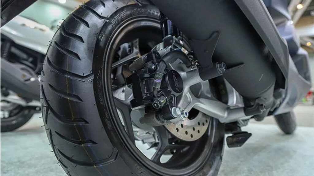 Honda PCX160 Suspension and Breaks